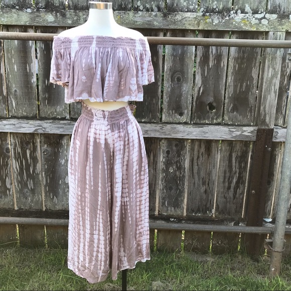Other - Off the shoulder crop top and matching pants